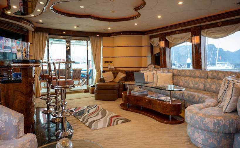 lady eileen ii saloon aft